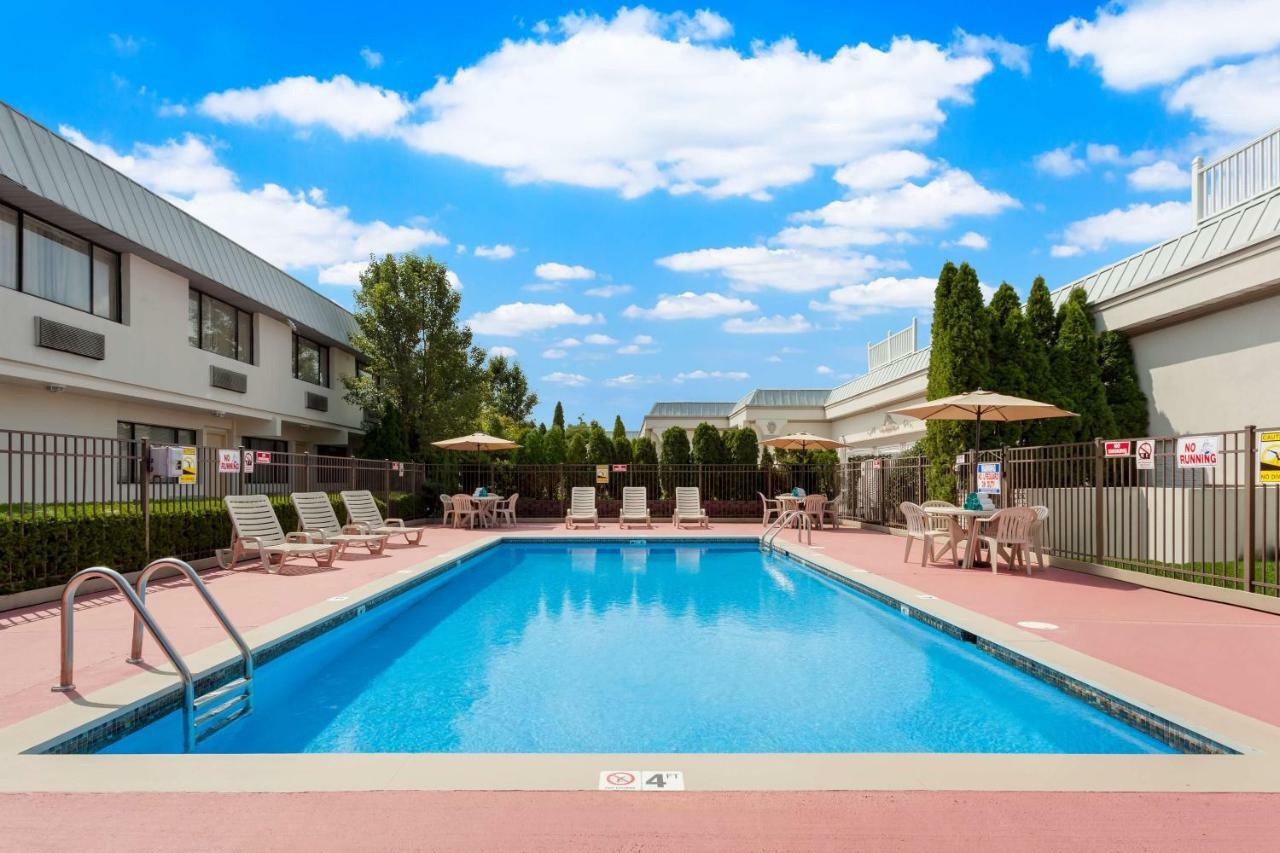 Best Western Leisure Inn Lakewood Eksteriør billede